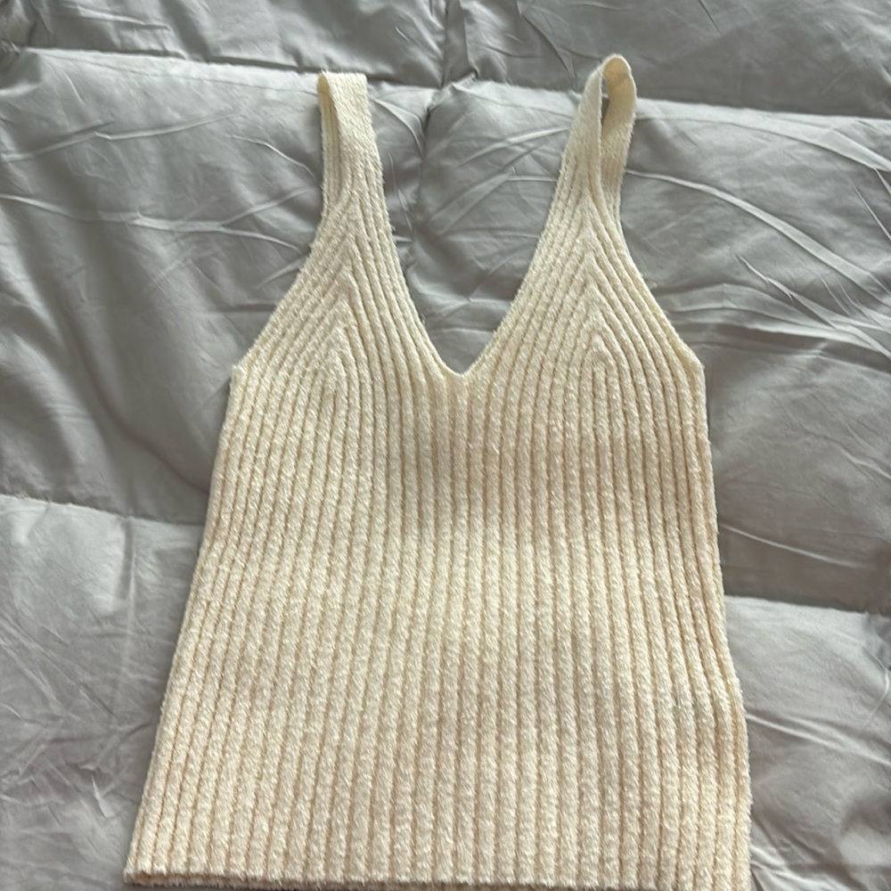 Stretchy cream tank